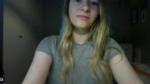 Snapshot of rosie_june chatting on June 4, 6:52 am Rosie online show from June 4, 6:52 am