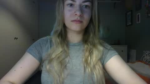 Snapshot of rosie_june chatting on June 10, 7:07 am Rosie online show from June 10, 7:07 am