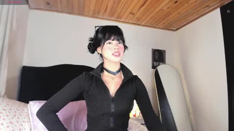 Rosieeee  online show from April 29, 4:55 pm