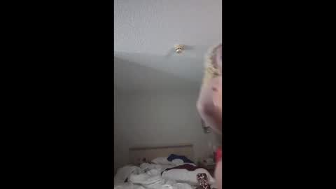 rosieleebrown online show from February 14, 2:14 pm