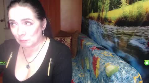 Snapshot of rositasky chatting on December 9, 7:28 am RositaSky online show from December 9, 7:28 am