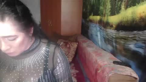 Snapshot of rositasky chatting on December 5, 2:53 am RositaSky online show from December 5, 2:53 am