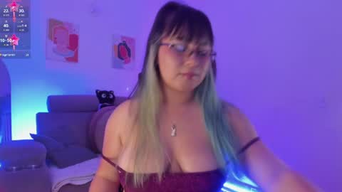 Snapshot of ross_lee chatting on April 18, 7:07 pm ross_lee online show from April 18, 7:07 pm