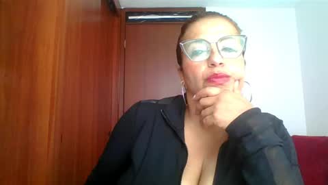 Rossana  online show from May 3, 1:17 pm