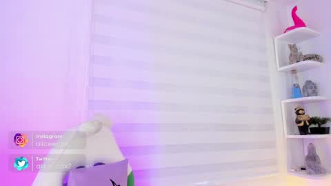   online show from January 29, 2:21 pm