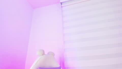   online show from February 13, 11:17 am