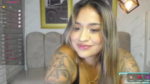 Snapshot of rosse_jeane_v chatting on May 29, 4:21 am rosse jeane v online show from May 29, 4:21 am