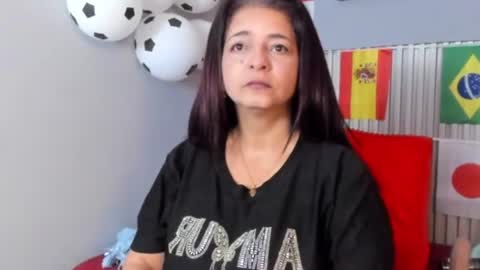 Snapshot of rosse_milf1 chatting on June 26, 11:25 am rosse_milf1 online show from June 26, 11:25 am