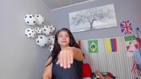 Snapshot of rosse_milf1 chatting on July 25, 12:14 pm rosse_milf1 online show from July 25, 12:14 pm