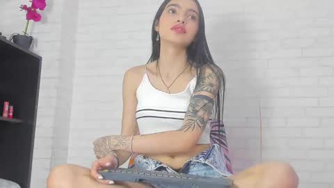 Snapshot of rosse_thompson11 chatting on December 30, 7:42 pm rosse_thompson11 online show from December 30, 7:42 pm