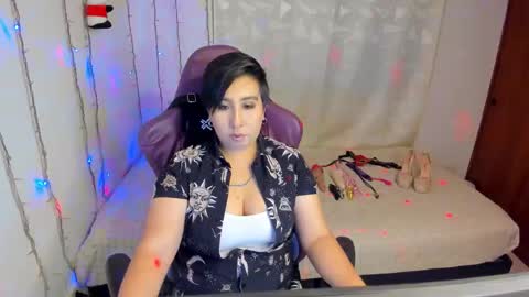 Snapshot of rossedemond30 chatting on February 21, 12:22 am ROSSE DEMOND online show from February 21, 12:22 am