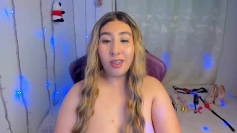 Snapshot of rossedemond30 chatting on February 22, 1:51 am ROSSE DEMOND online show from February 22, 1:51 am