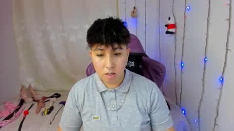 Snapshot of rossedemond30 chatting on March 22, 9:18 pm ROSSE DEMOND online show from March 22, 9:18 pm
