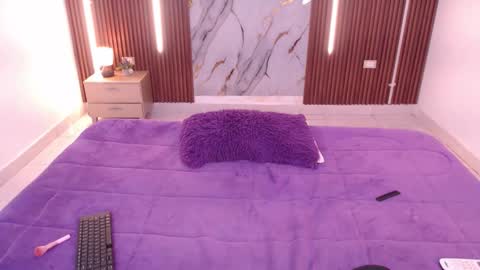 Rossi Hill online show from January 6, 7:50 pm