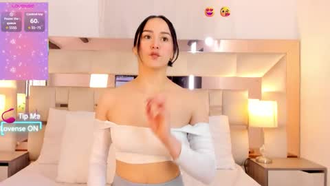   online show from March 24, 2:33 pm