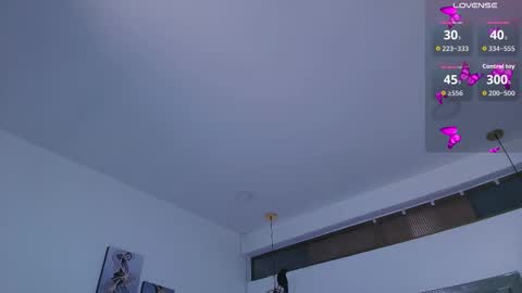 Snapshot of rossi_ss1 chatting on October 30, 3:08 am Ross online show from October 30, 3:08 am