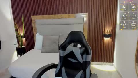 Snapshot of rossie_lanie_ chatting on March 18, 7:39 pm rossie_lanie_ online show from March 18, 7:39 pm