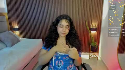 Snapshot of rossie_lanie_ chatting on March 28, 8:25 am rossie_lanie_ online show from March 28, 8:25 am