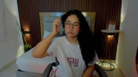 Snapshot of rossie_lanie_ chatting on March 31, 7:47 pm rossie_lanie_ online show from March 31, 7:47 pm