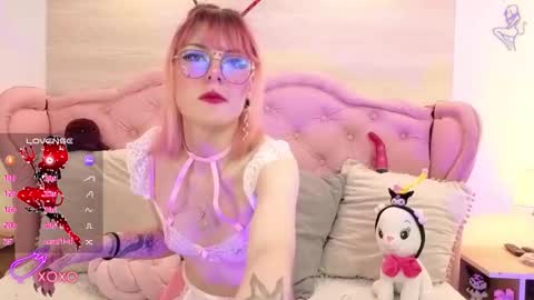 Snapshot of rossiie_hunt_ chatting on November 11, 5:57 pm rossiie_hunt_ online show from November 11, 5:57 pm