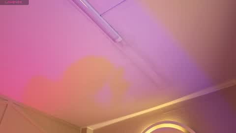 Snapshot of rossiie_hunt_ chatting on June 16, 12:41 pm rossiie_hunt_ online show from June 16, 12:41 pm