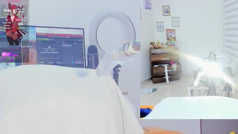 Snapshot of rosy_emely_ chatting on October 27, 9:24 am rosy_emely_ online show from October 27, 9:24 am