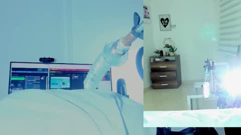 Snapshot of rosy_emely_ chatting on January 12, 9:25 am rosy_emely_ online show from January 12, 9:25 am