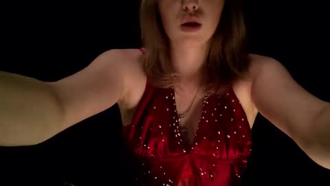 rosy_petal online show from October 17, 6:32 pm