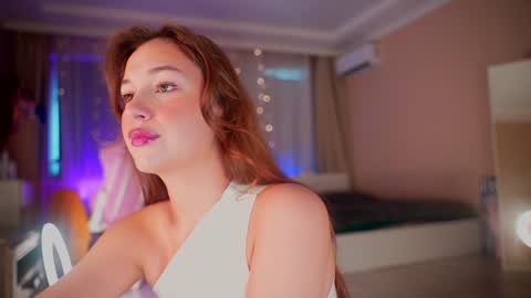 Hi Im Maria Check my Bio  online show from September 14, 7:51 am