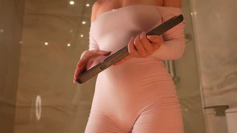 Snapshot of rosyemily chatting on March 16, 1:15 pm Hi Im Maria Check my Bio online show from March 16, 1:15 pm