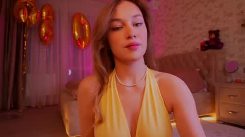 Snapshot of rosyemily chatting on April 27, 12:58 pm Hi Im Maria Check my Bio online show from April 27, 12:58 pm