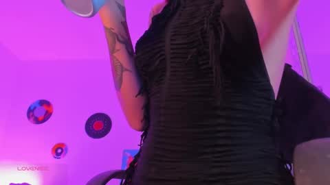 Snapshot of rot_wallace chatting on March 26, 12:28 am rot_wallace online show from March 26, 12:28 am