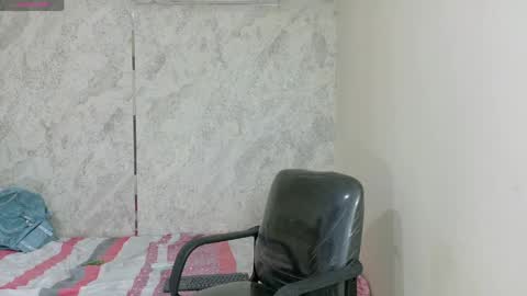 Snapshot of rous_55 chatting on May 24, 1:27 pm Rous online show from May 24, 1:27 pm