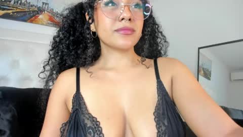 rouse_sexy_hotxx77 online show from May 15, 11:34 pm