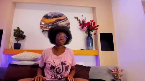 rouselux online show from February 19, 9:00 pm