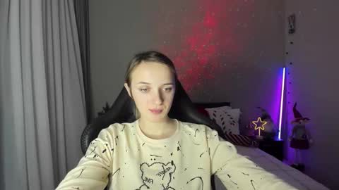 Snapshot of rousereed chatting on December 7, 5:20 pm Rouse online show from December 7, 5:20 pm