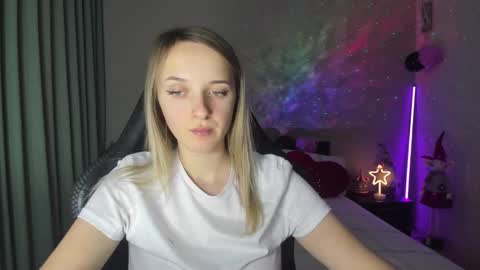 Snapshot of rousereed chatting on December 18, 2:06 pm Rouse online show from December 18, 2:06 pm