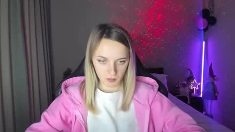 Snapshot of rousereed chatting on December 26, 1:21 pm Rouse online show from December 26, 1:21 pm