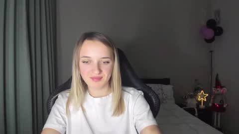 Snapshot of rousereed chatting on December 26, 4:25 pm Rouse online show from December 26, 4:25 pm