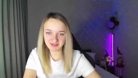 Snapshot of rousereed chatting on December 30, 8:21 am Rouse online show from December 30, 8:21 am