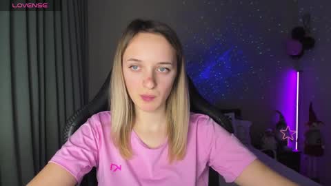 Snapshot of rousereed chatting on January 3, 4:06 pm Rouse online show from January 3, 4:06 pm