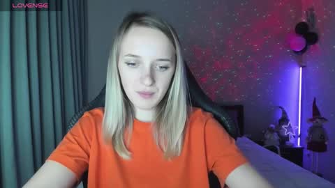 Snapshot of rousereed chatting on January 4, 4:22 pm Rouse online show from January 4, 4:22 pm