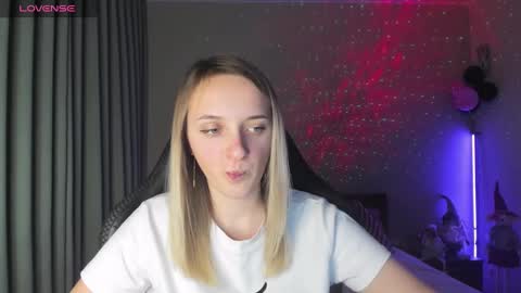 Snapshot of rousereed chatting on January 6, 6:20 pm Rouse online show from January 6, 6:20 pm