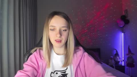 Snapshot of rousereed chatting on January 8, 7:13 am Rouse online show from January 8, 7:13 am