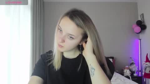 Snapshot of rousereed chatting on January 14, 1:17 pm Rouse online show from January 14, 1:17 pm