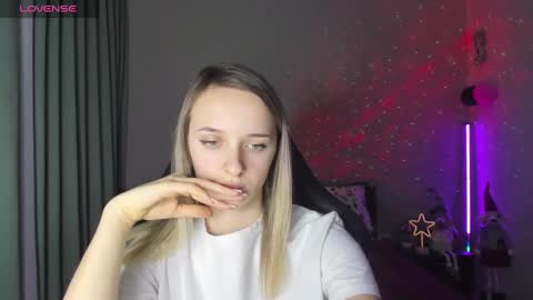 Snapshot of rousereed chatting on February 1, 4:33 pm Rouse online show from February 1, 4:33 pm