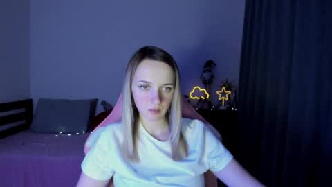 Snapshot of rousereed chatting on February 3, 2:55 pm Rouse online show from February 3, 2:55 pm