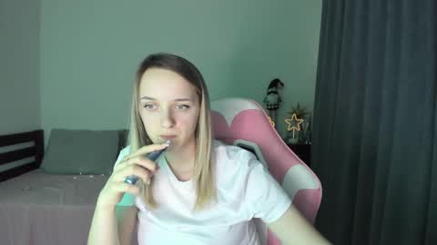 Snapshot of rousereed chatting on February 3, 5:56 pm Rouse online show from February 3, 5:56 pm