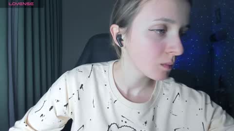 Snapshot of rousereed chatting on February 6, 4:58 pm Rouse online show from February 6, 4:58 pm