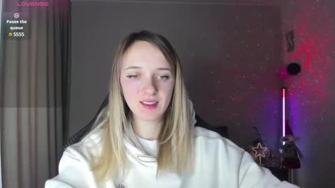 Snapshot of rousereed chatting on February 15, 7:27 am Rouse online show from February 15, 7:27 am